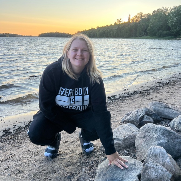 Meet your Posher, Kimm - Picture 1 of 1